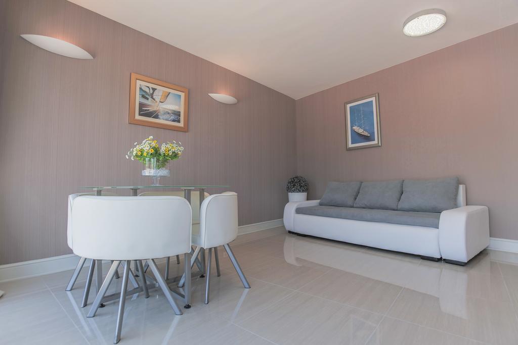 Villa Mendes Zastrazisce ภายนอก รูปภาพ